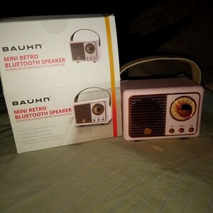 Bauhn mini retro Bluetooth speaker/FM radio